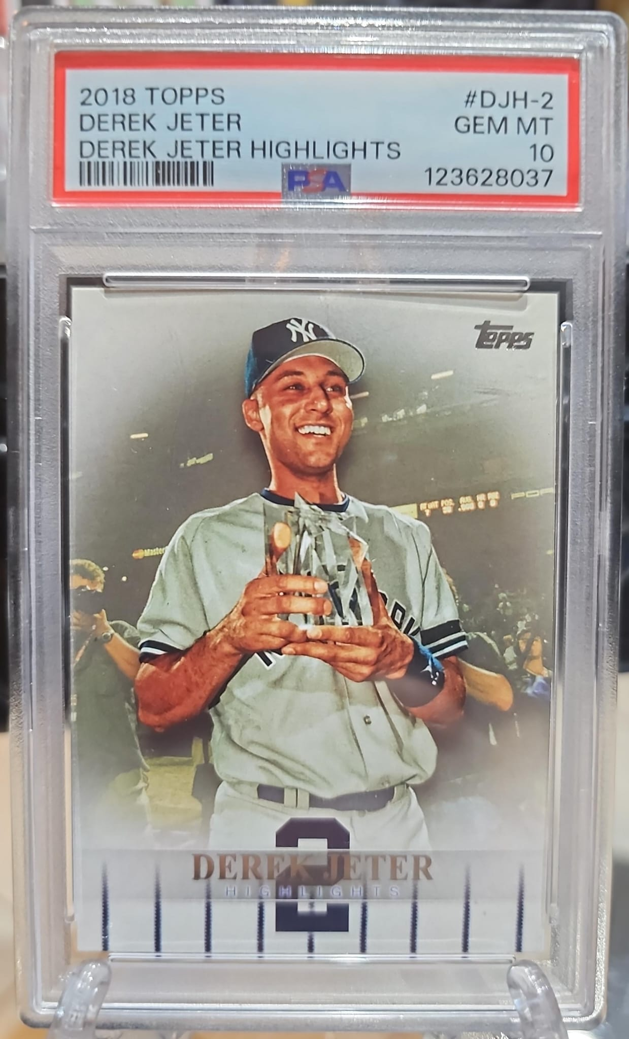 Derek Jeter 2018 Topps PSA 10